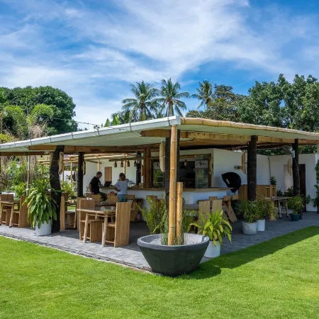 Lokal Hotels Dauin