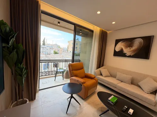 412 tara-JRE Jabal Al Lweibdeh with stunning view - balcony