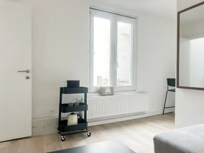 Charming Studio Steps from City Center โรงแรมใน
