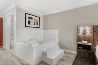 Quality Inn & Suites - Hot Tub