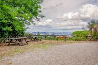 Spacious Tuscany Retreat - Wifi