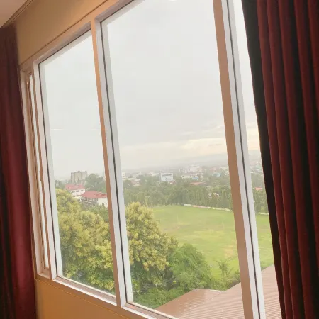 Arawan Riverside Hotel