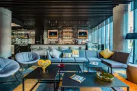 Ola Santiago Providencia, Tapestry Collection by Hilton - بار