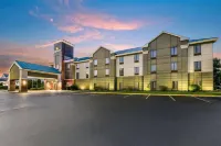 La Quinta Inn & Suites by Wyndham Louisville East - 2-Star