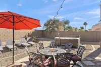 Sleeps 14 Pool Spa Fire Pit Billiards EV Plug - Bungalows