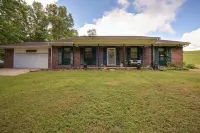 5-acre Hocking Hills Hideaway! Pet-friendly Home - 2-Star