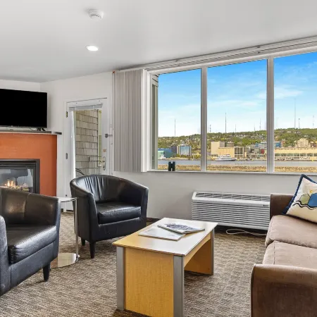 South Pier Inn