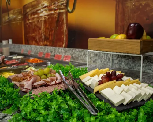 Ibis Monterrey Valle Dining Photos