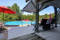 3 Mi to Shore! Searsport Apt w/ Shared Pool - 2 estrellas