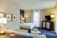 The Adolphus, Autograph Collection - romantici