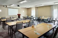 Courtyard Raleigh Midtown - Pet Friendly
