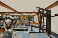 賈姆訥格爾的The Fern Residency，萬豪系列 - 健身室/gym room