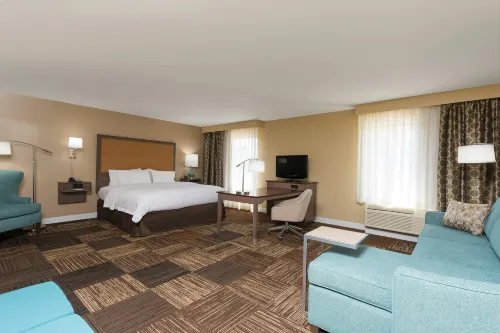 Hampton Inn & Suites Fremont - 2-Star
