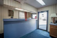 Southern Inn by OYO Walterboro I-95 - parcheggio