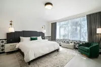 Casablanca Inn - balcony
