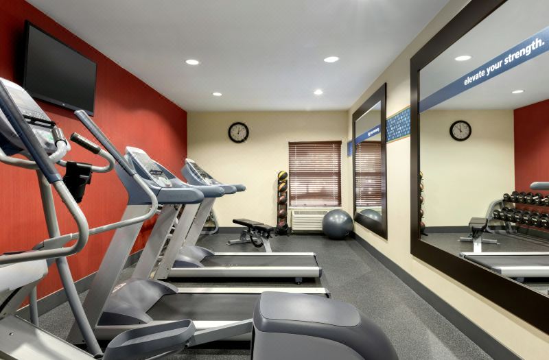 Hampton Inn Houston-Willowbrook Mall photo 2