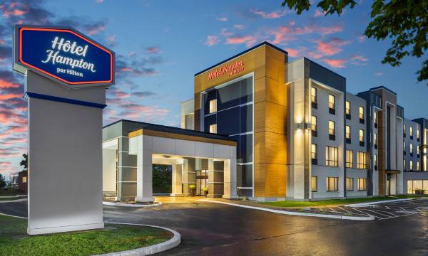 Hampton Inn & Suites by Hilton Montreal-Dorval