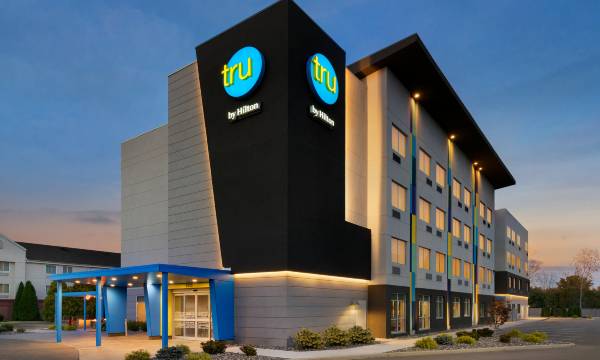 Tru by Hilton Sandusky