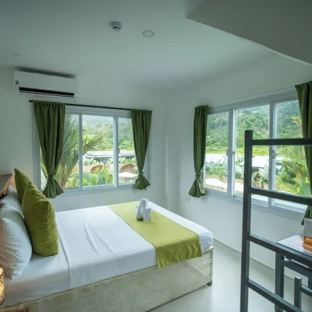 Royal Suites Port Barton