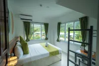 Royal Suites Port Barton - parking