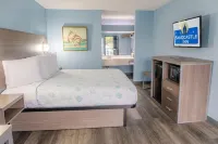 Sandcastle Inn - parking