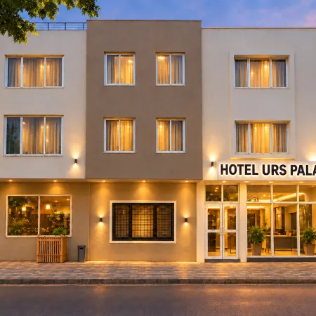Hotel Urs Palace