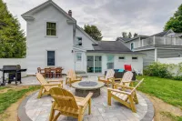 Downtown Retreat w/ Grill, Fire Pit & Wet Bar - Pet friendly