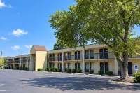 Quality Inn - parking