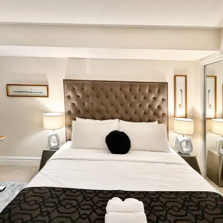 StayToronto - Union Station & Waterfront Hotels in Toronto
