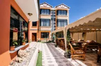 Las Tholas Hotel - ที่มีที่จอดรถ