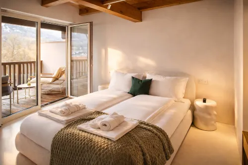 PENTHOUSE N'3 – Balcony, Sauna & Whirlpool Access -  Privatzimmer