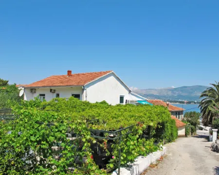 Klarić Hotels in Arbanija