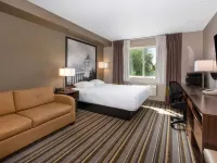 Super 8 by Wyndham Winnipeg West Hotels near Assiniboine Park Zoo
