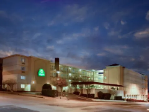 La Quinta Inn by Wyndham Austin Capitol / Downtown Hotels near Austin Station