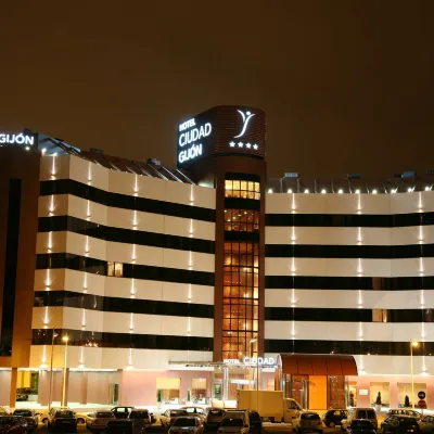 Silken Ciudad Gijón Hotels in de buurt van Playa de Poniente