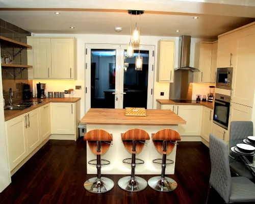 A Modern, Comfy Newly Remodeled 2Bd House Hotels in Dagenham