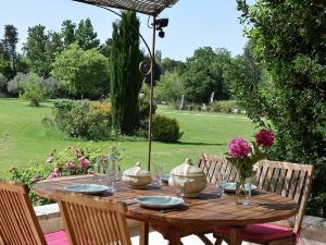 La Bastide des Amouriers : chambres d'hôtes, gîtes, piscine Vaucluse Provence Côte d'Azur