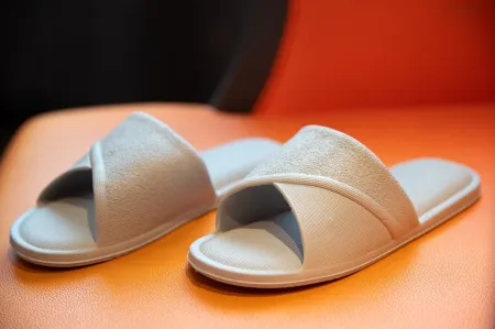 Yuezhijia Business Hotel (Huoshan Ferris Wheel Passenger Transport Center) Отели рядом с достопримечательностью «Piyanghu Park»