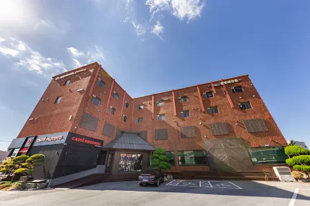 Taean Dongmun Motel Отели в г. Тхэан