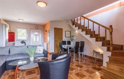 Other Nice Home in Liznjan with Wifi and 2 Bedrooms Photo