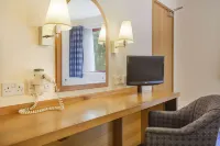 Days Inn by Wyndham Magor - Pysäköinti