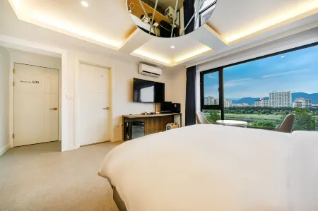 Dongchon Amusement Park Gallery Hotel