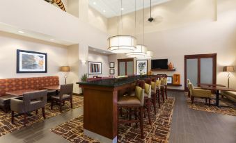 Hampton Inn & Suites Watertown