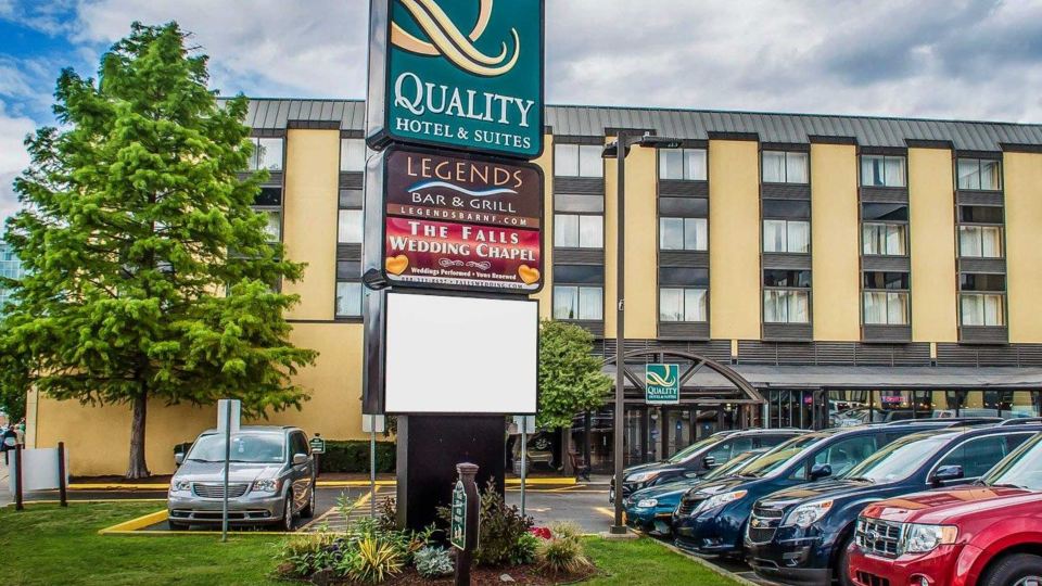 Quality Hotel & Suites at the Falls