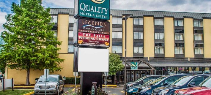Quality Hotel & Suites at the Falls Hotels in Niagara County