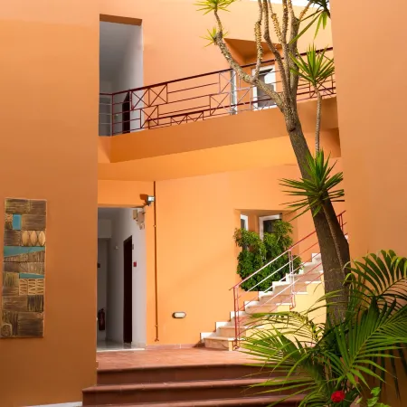 Elotia Hotel