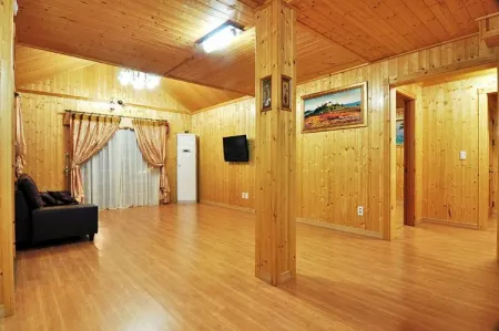 Buan West Blue Pension Отели рядом с достопримечательностью «Naesosa»