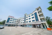 Goseong Sunshine Beach Pension - Motels