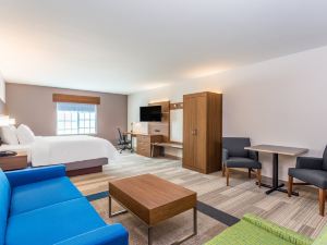 Holiday Inn Express & Suites Eau Claire North