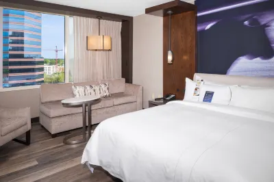 Durham Marriott City Center Hotels near Durham Performing Arts Center